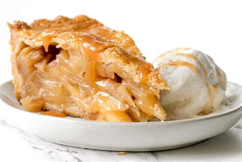 Old-Fashioned Deep Dish Caramel Apple Pie Recipe - Chenée Today