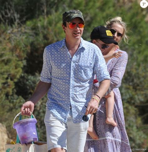 Exclusif - James Blunt avec sa femme Sofia Wellesley et leur fils en ...