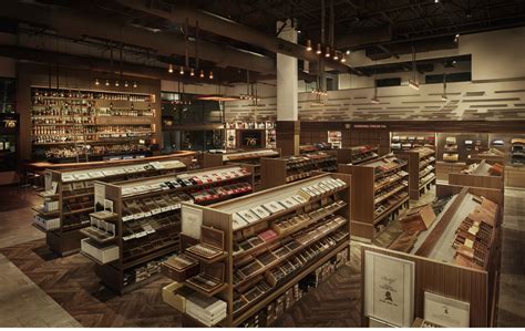 Sarasota Planning Board approves cigar bar and store | Your Observer