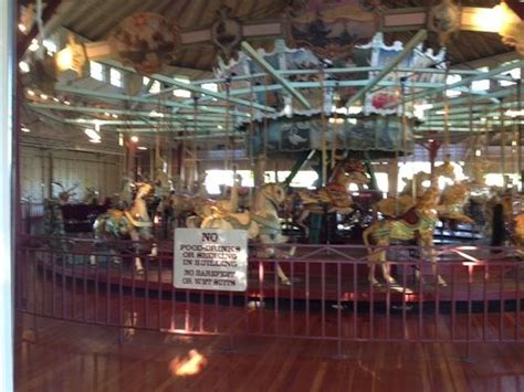 Ontario Beach Park - carousel organ - Picture of Ontario Beach Park ...