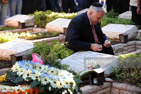 Yoni Netanyahu Photos and Premium High Res Pictures - Getty Images