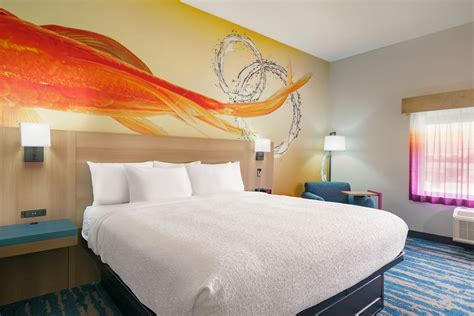 La Quinta Inn & Suites by Wyndham San Antonio Seaworld/LAFB | San ...