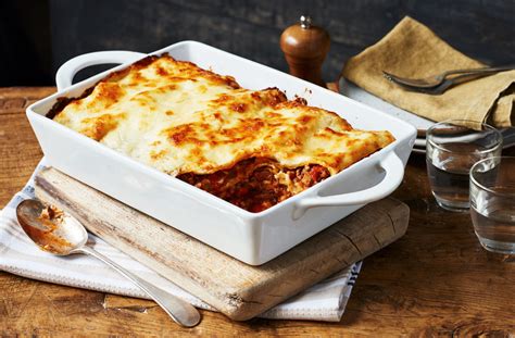 Easy Lasagne Recipe | Lasagne Recipes | Tesco Real Food