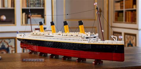 LEGO Titanic: the biggest set ever is ready to sail (but without sinking)