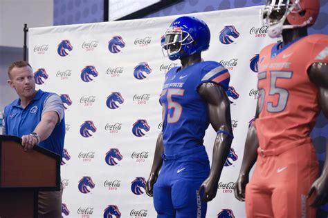 Boise State Reveals New Football Uniforms | Blue Turf Sports ...