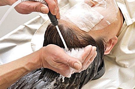 How to Remove Sebum Plugs from the Scalp • DryScalpGone | Hair spa ...