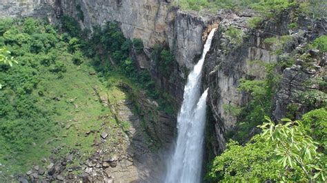 waterfall-Vale-Da-Lua-place-for-refreshing | Brazil tourism, Waterfall ...