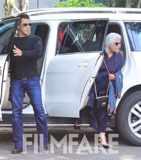 Pictures! Salman Khan and Lulia Vantur leave for Delhi | Filmfare.com