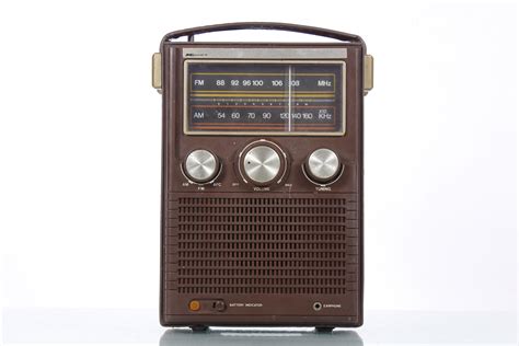 Lot - Kmart AM/FM Portable Radio