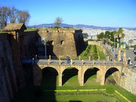 BARCELONA: CASTLE OF MONTJUÏC ~ Beautiful places of Barcelona and Catalonia