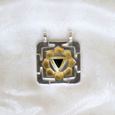 Kali Yantra Pendant | Kali Mandir