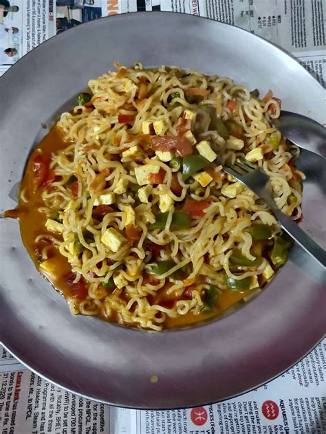 How To Make PANEER + VEGGIES MAGGI | Recipe