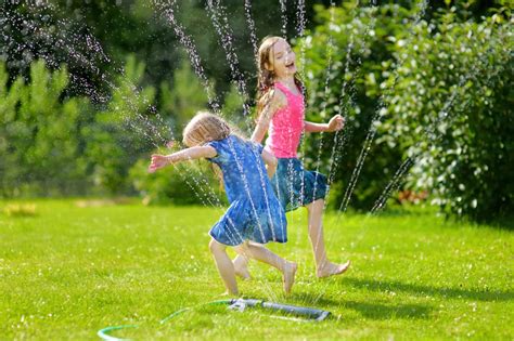 Top 10 Best Sprinklers For Kids in 2020 Reviews and Buying Guide ...