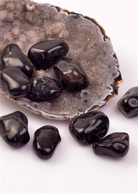 Healing Onyx Crystals and Stones; Colors, Benefits and Uses