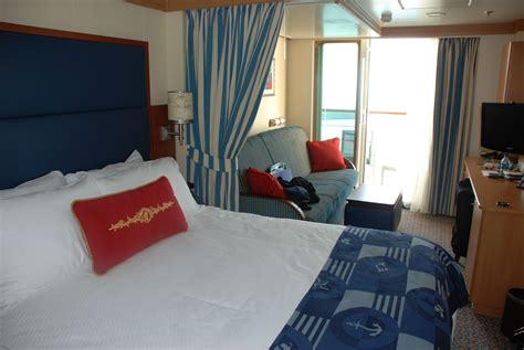 STATEROOMS ON “THE DISNEY DREAM”