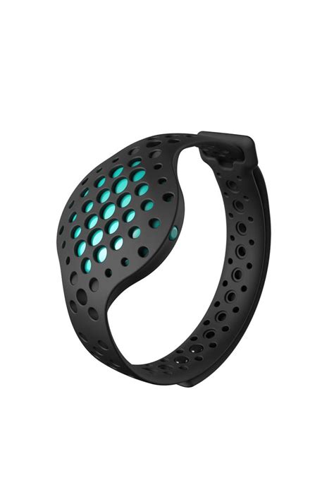 The Best New Wearable Tech Devices You Need in Your Life in 2020 | Fitness wearables, Wearable ...