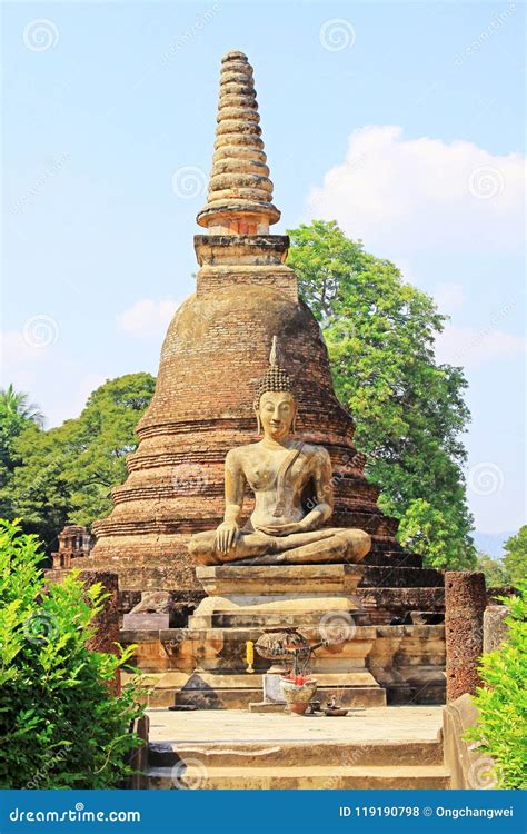 Wat Mahathat, Sukhothai, Thailand Stock Photo - Image of unesco ...