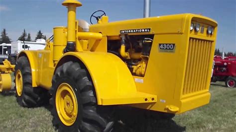 International 4300 4wd tractor - YouTube