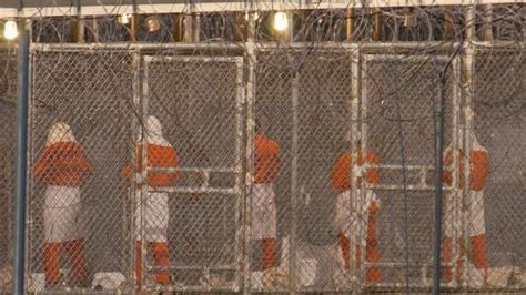 Trump mantendrá abierta cárcel de Guantánamo pese a las críticas | HISPANTV