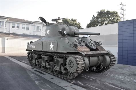 Bring a Giant Trailer: 1943 Sherman M4A1 Grizzly Tank for Sale - autoevolution