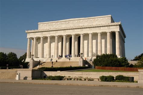 File:Lincoln memorial dc 20041011 095847 1.3008x2000.jpg - Wikimedia Commons