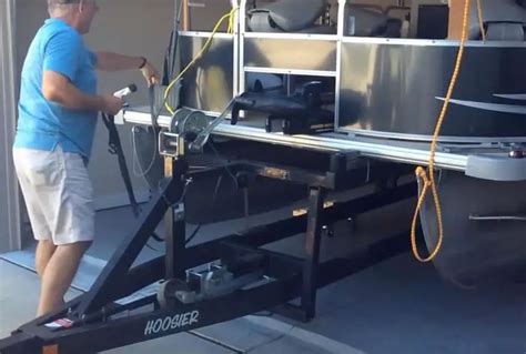 Types of Pontoon Boat Trailer & How To Select The Right One – The Pontoon Site