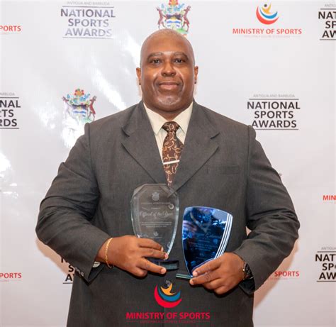 Dwayne Edwards Named 2023 Sports Official of the Year by ABABWF ...