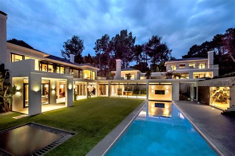 Cape Town, Western Cape, South Africa – Luxury Home For Sale | Luxury homes, Luxurious bedrooms ...