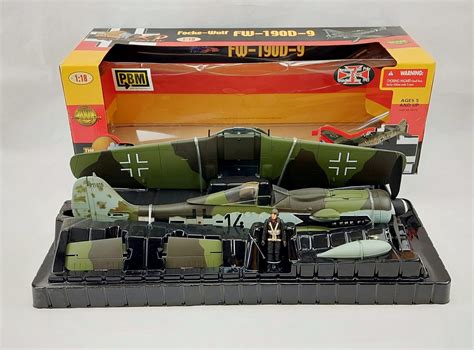 2005 21st Century Toys Ultimate Soldier WW2 German Focke Wulf FW 190 D 9 Fighter Aircraft 1 18th ...