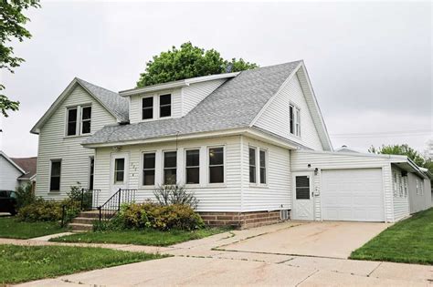 226 3rd Ave W, Cresco, IA 52136 | Trulia