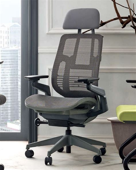 Ergonomic Mesh Executive Chair