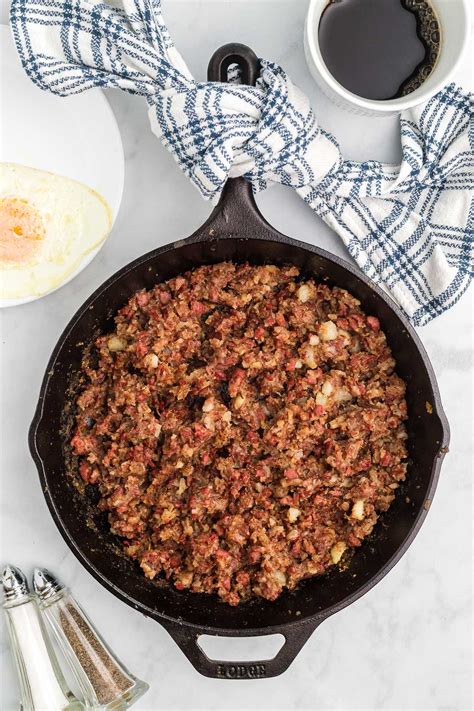 Old Fashioned Corned Beef Hash Recipe - Shelton Mandame