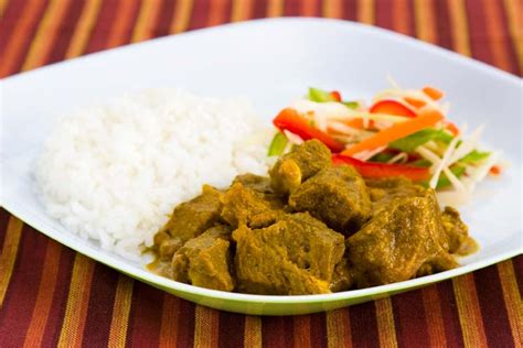 Top 5 Must-Eat Jamaican Foods