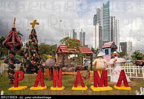 Bunki Tours of Central America: Christmas in Panama