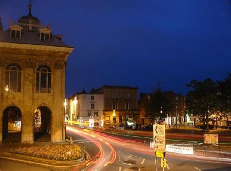 Abingdon museum and market square © Alan Iwi :: Geograph Britain and Ireland