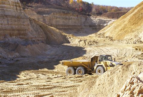 The Midwestern Sand Mines Feeding the Fracking Industry | Discover Magazine