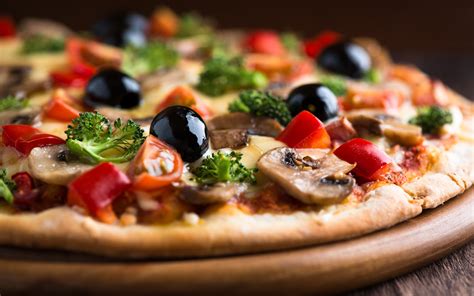 Delicious Pizza HD Wallpaper: A Feast for the Eyes