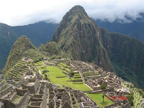 File:Machu Picchu Peru.JPG