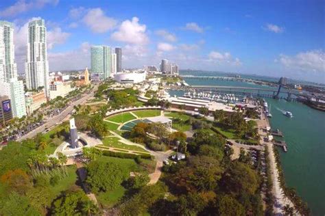 bayfront-park-live-webcam-miami | Webcam-Travel.com