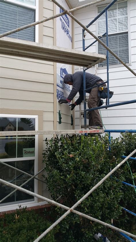 Replace vinyl siding with Hardiplank Siding | Fiber Cement