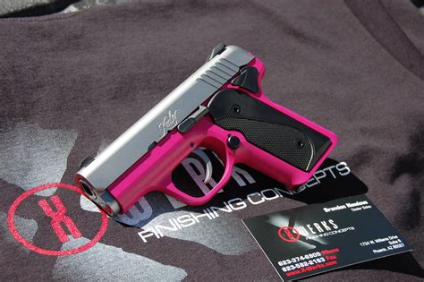 Bolsos De Trapillo: Pink Kimber Handguns