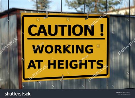 251 imágenes de Working at heights warnings signs - Imágenes, fotos y ...