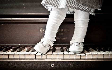 Girl Playing Piano Wallpaper