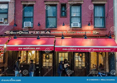 Lombardi`s Pizza at Spring Street, Manhattan. America`s First Pizzeria ...