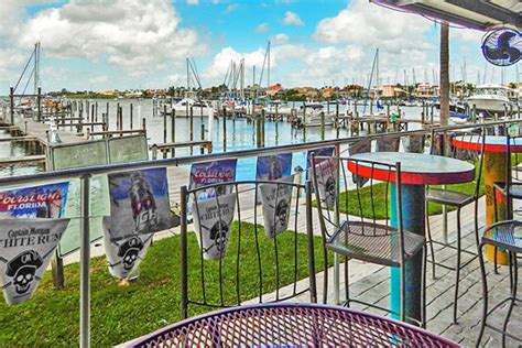 Circles Waterfront Restaurant & Bar in Apollo Beach, FL