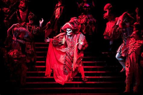 phantom masquerade scene - Google Search | Phantom of the opera, Music of the night, Opera