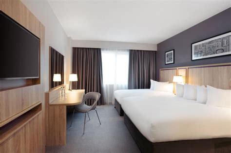 Jurys Inn London Watford Deals & Reviews, Watford | LateRooms.com