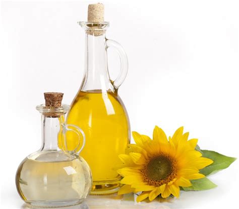 Sunflower Seed Oil Nutrition Facts, Health Benefits, Substitute