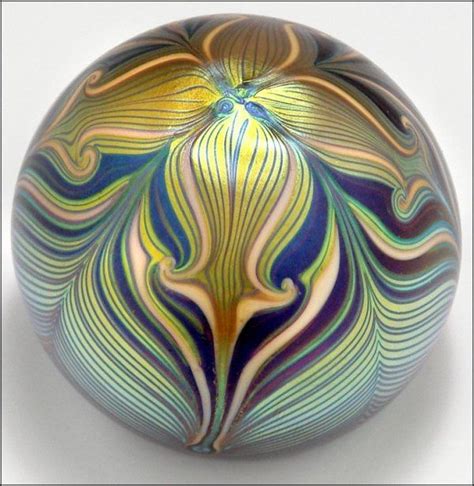 Gorgeous art glass paperweight objet d' art - town-green.com