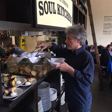 Bon Jovi Opened 2 Restaurants That Allow People In Need To Eat Free Of Charge | Bored Panda